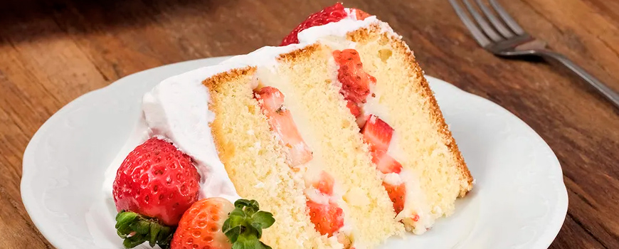 Delícias de Rancho Queimado: Torta de Morango com nata Delícias de Rancho Queimado: Torta de Morango com nata
